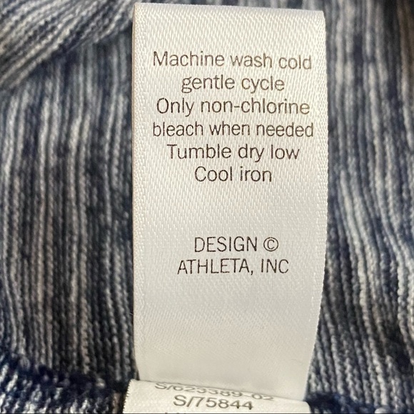 ATHLETA Long Sleeve Keyhole Top M - Picture 8 of 9